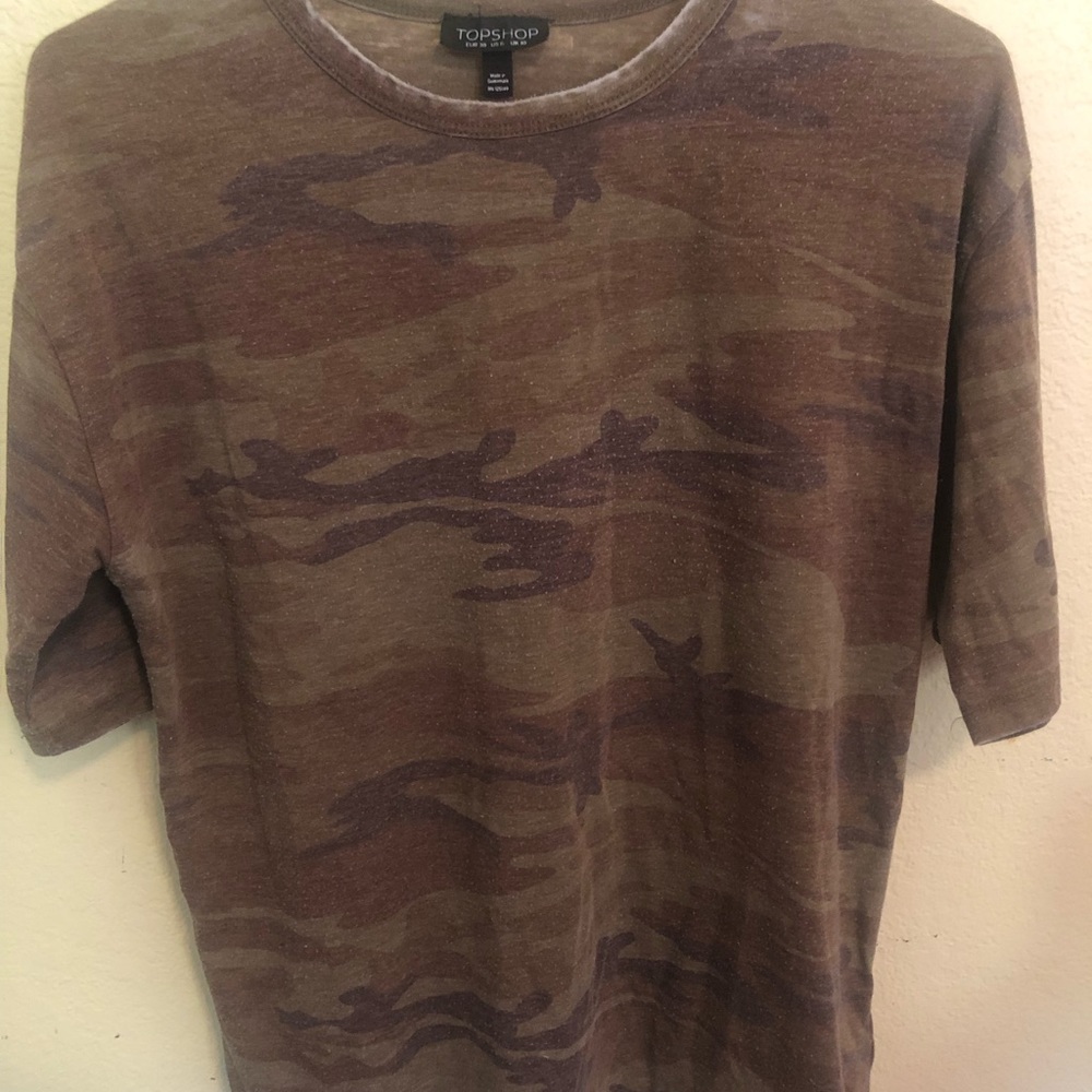 TOPSHOP size small women’s camo tee